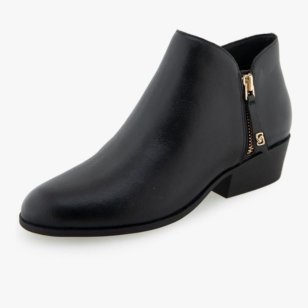 AEROSOLES Collaroy Sleek Black Ankle Boots with Gold Accent - Like NEW